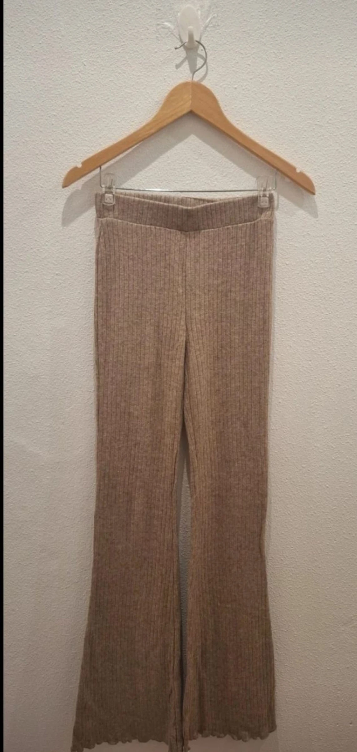 Beige limited edition Y2K Stradivarius Canalé bell-bottom pants – photo 2